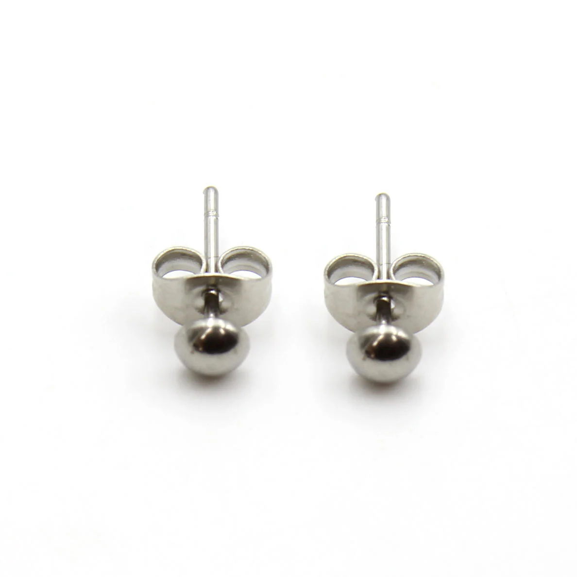 Aretes Broquel Plateado Bola Semiplana Bebe 4mm