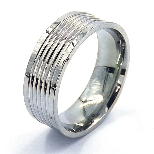 Anillo de Acero Plateado Tipo Argolla Acanalada 8mm