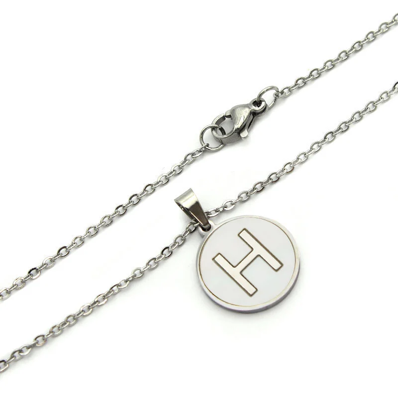 Collar Acero Plateado Circular Letra H Madre Perla