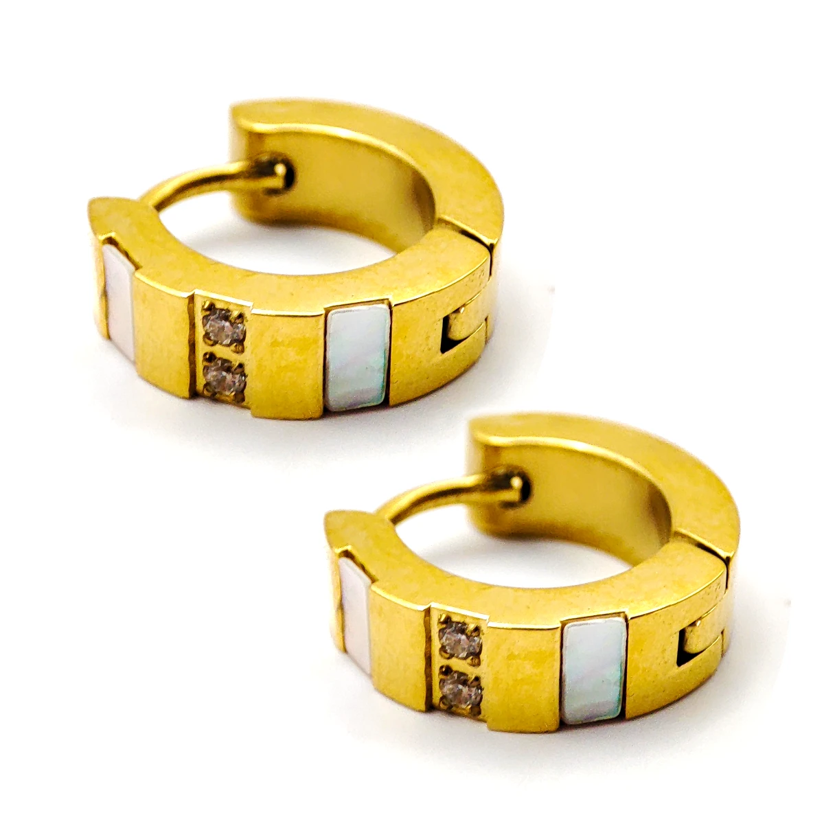 Aretes Acero Dorado Huggies Bandas Madre Perla Cristales