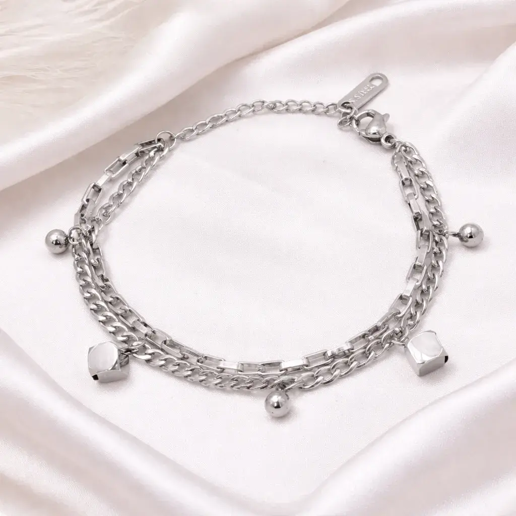 Pulsera Acero Plateado Doble Cadena Cubos Colgantes