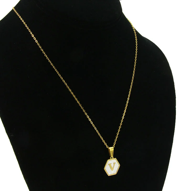 Collar Acero Inox Dorado Hexagonal Letra V Madre Perla