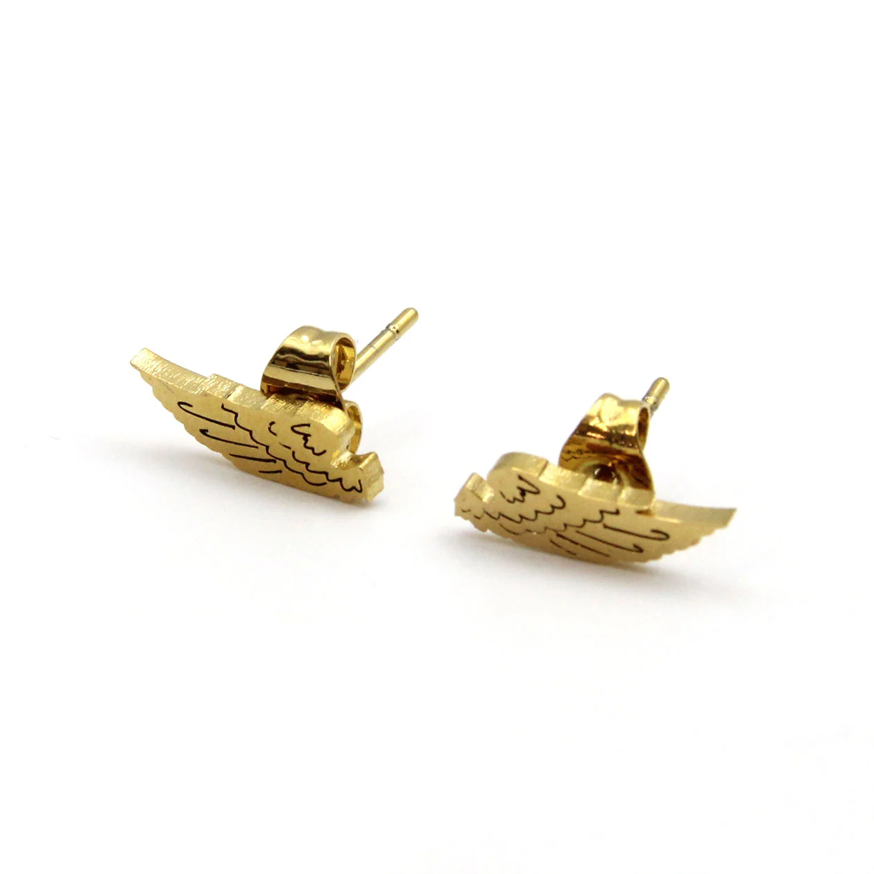 Aretes Tipo Broquel Acero Dorado Alas Ángel