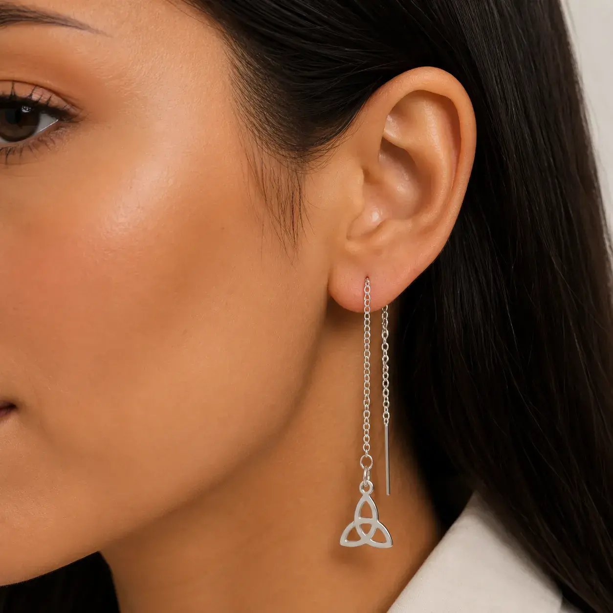 Aretes Acero Plateado Tipo Violadores Colgante Triqueta