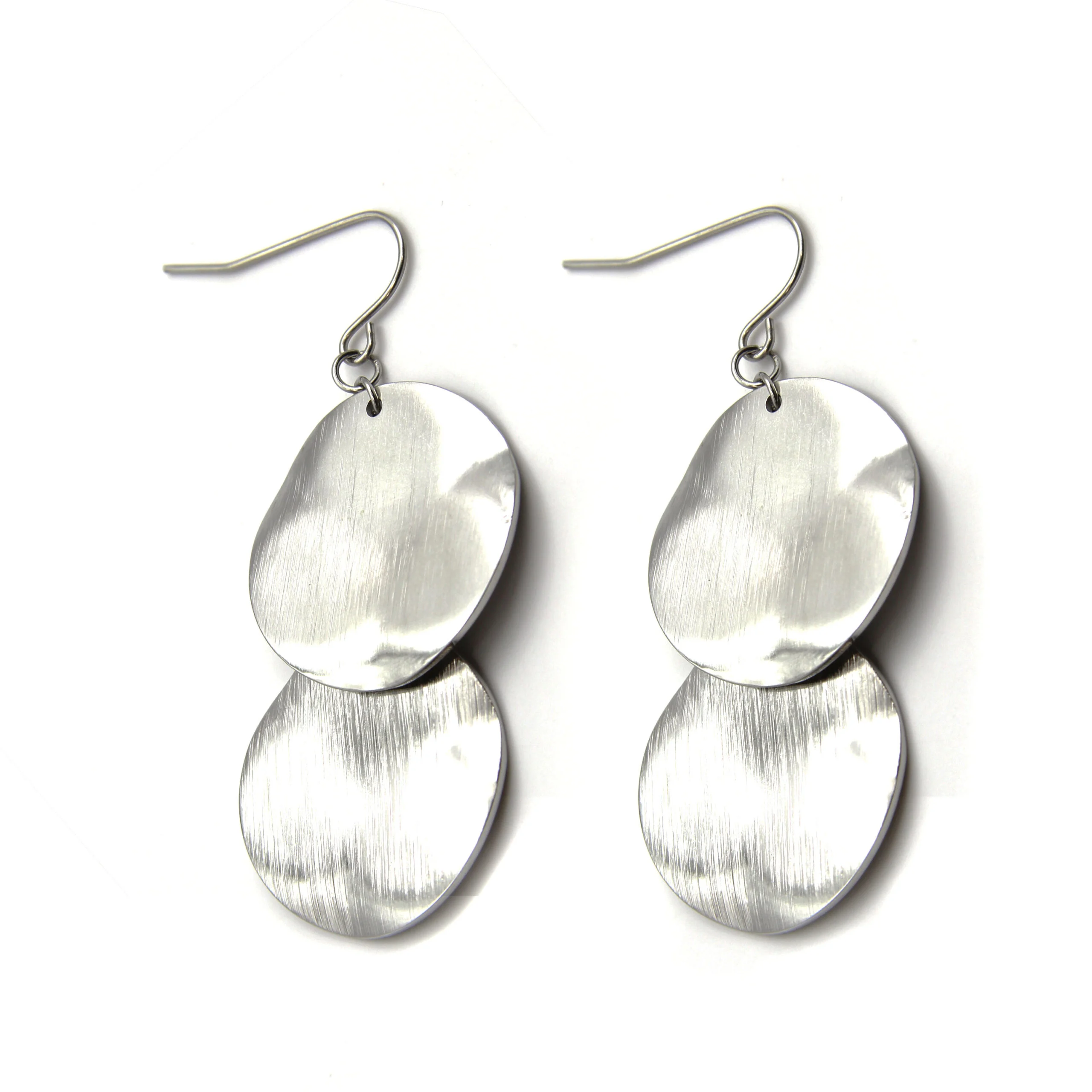 Aretes Acero Plateado Doble Circulo Cepillado Noche