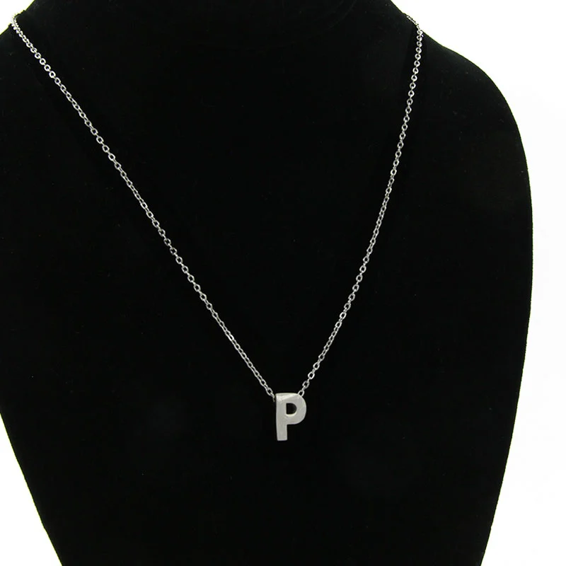 Collar Acero Inoxidable Plateado Letra P Pequeña Nice