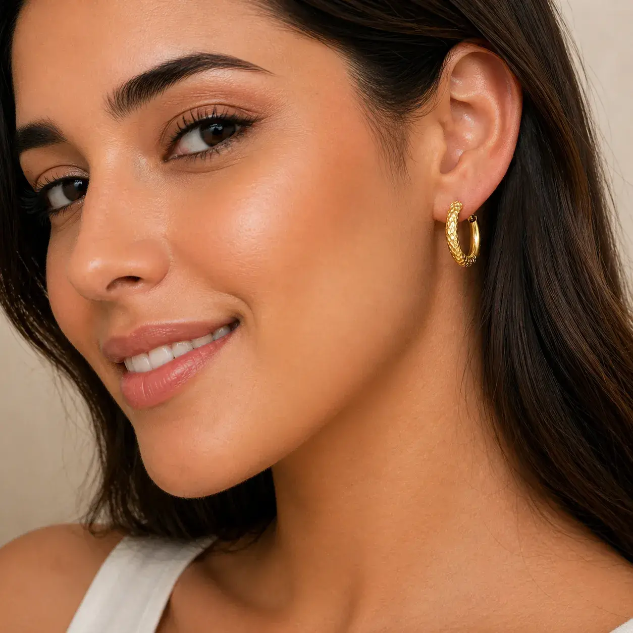 Aretes Acero Dorado Arracadas Huggies Mitad Martillada
