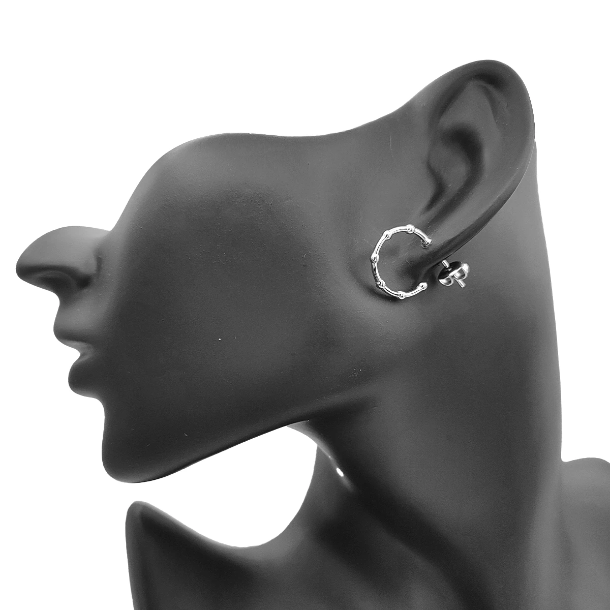 Aretes Acero Plateado Arracada Pequeña con Balines 15 mm