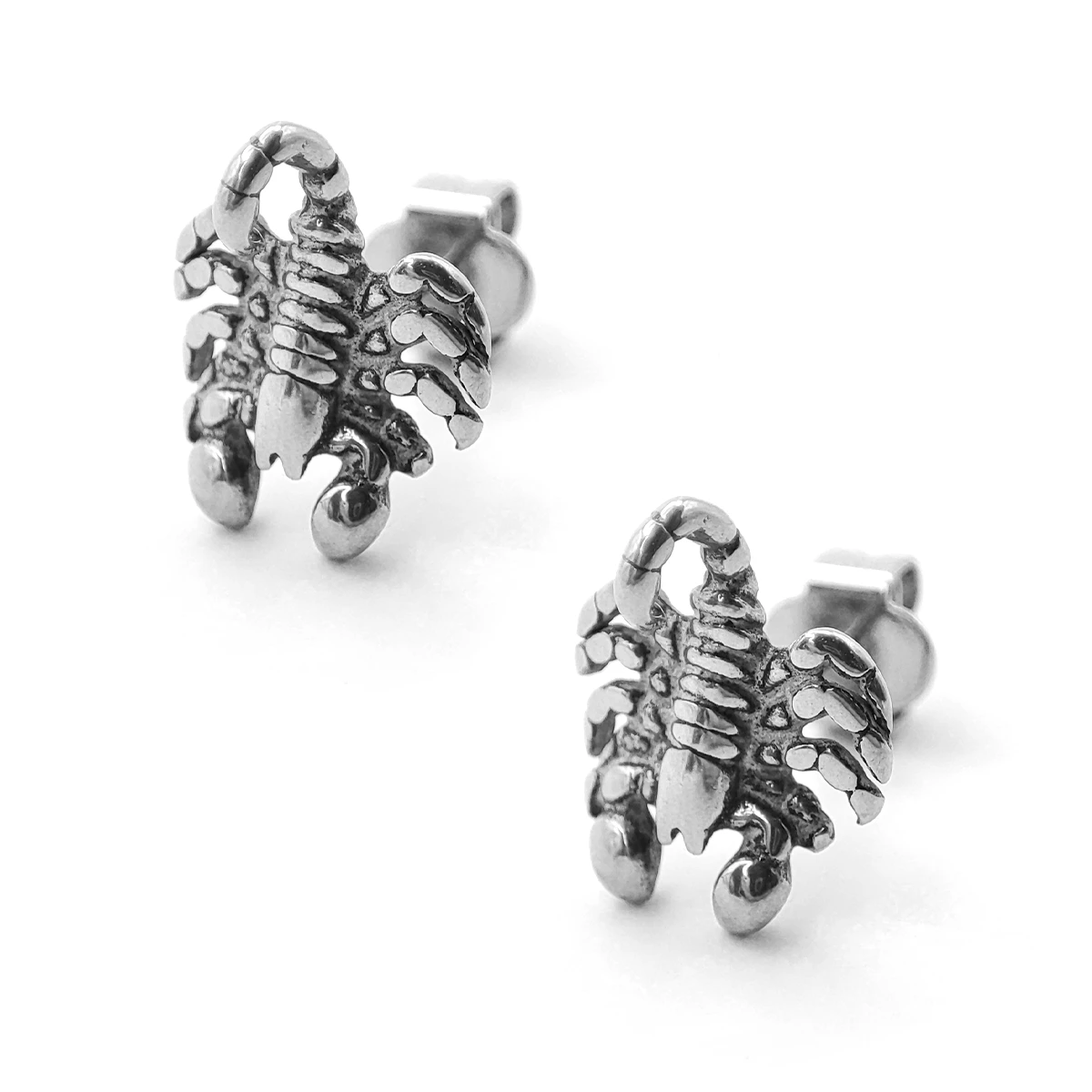 Aretes Acero Inox Plateado Broquel Escorpión Alacrán