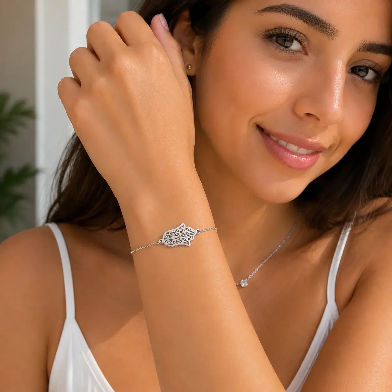 Pulsera Acero Plateado Simbolo Mano de Fatima Sencilla