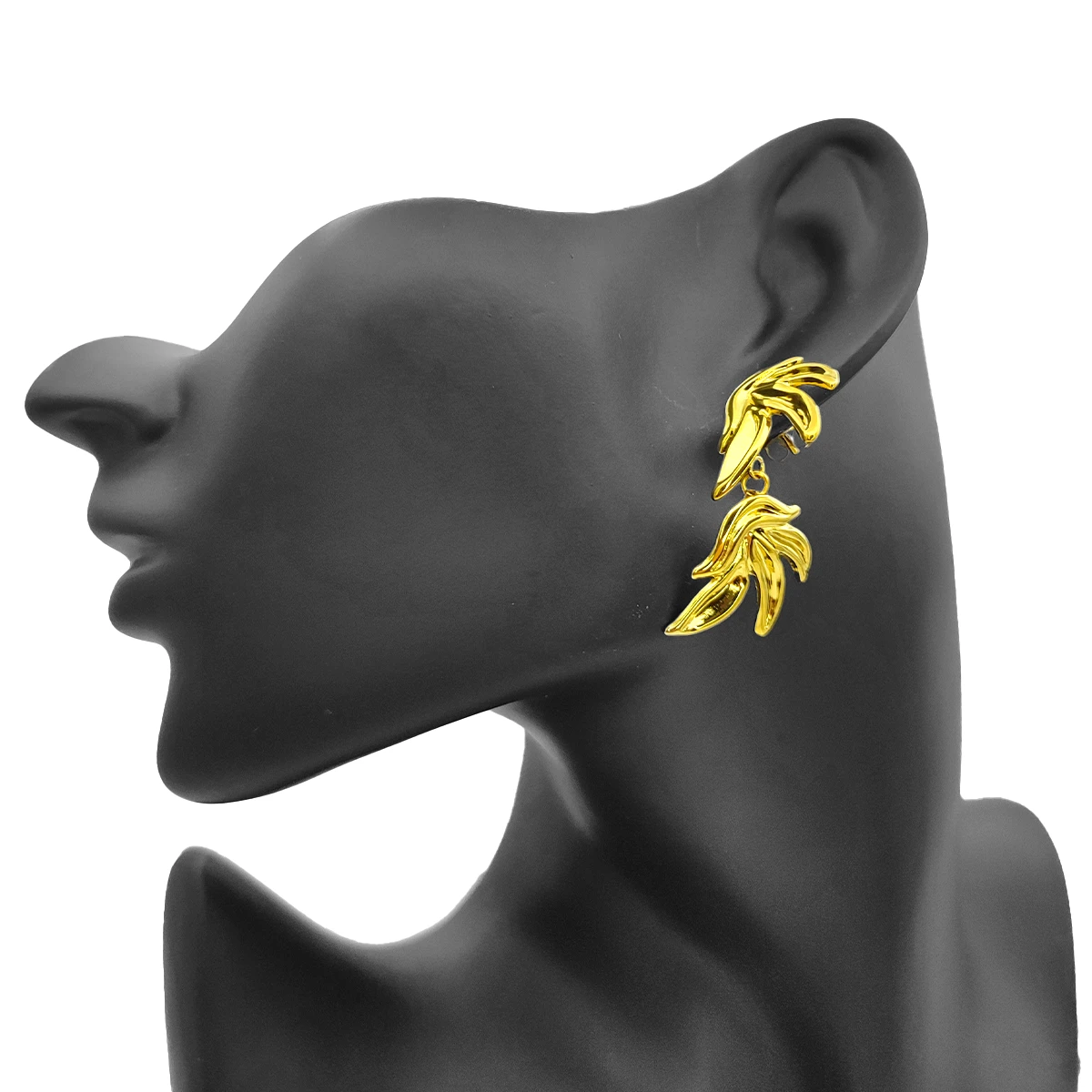 Aretes Acero Dorado Largos Hojas Texturizadas Elegantes