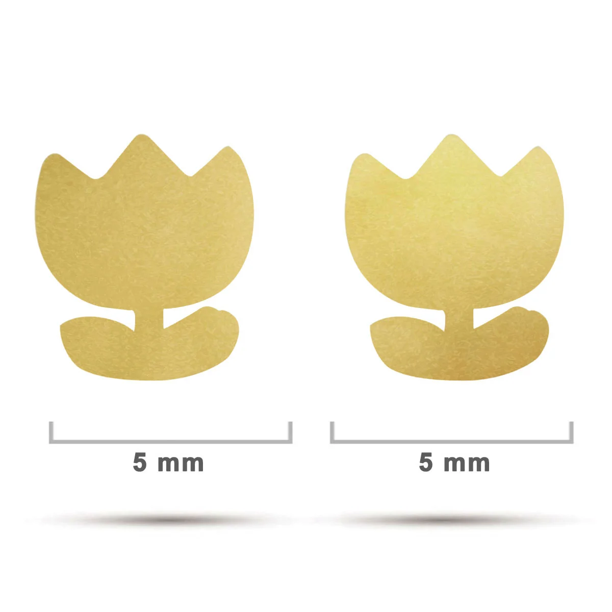 Arete Tipo Broquel Dorado Mini Flor Tulipan Pequeño