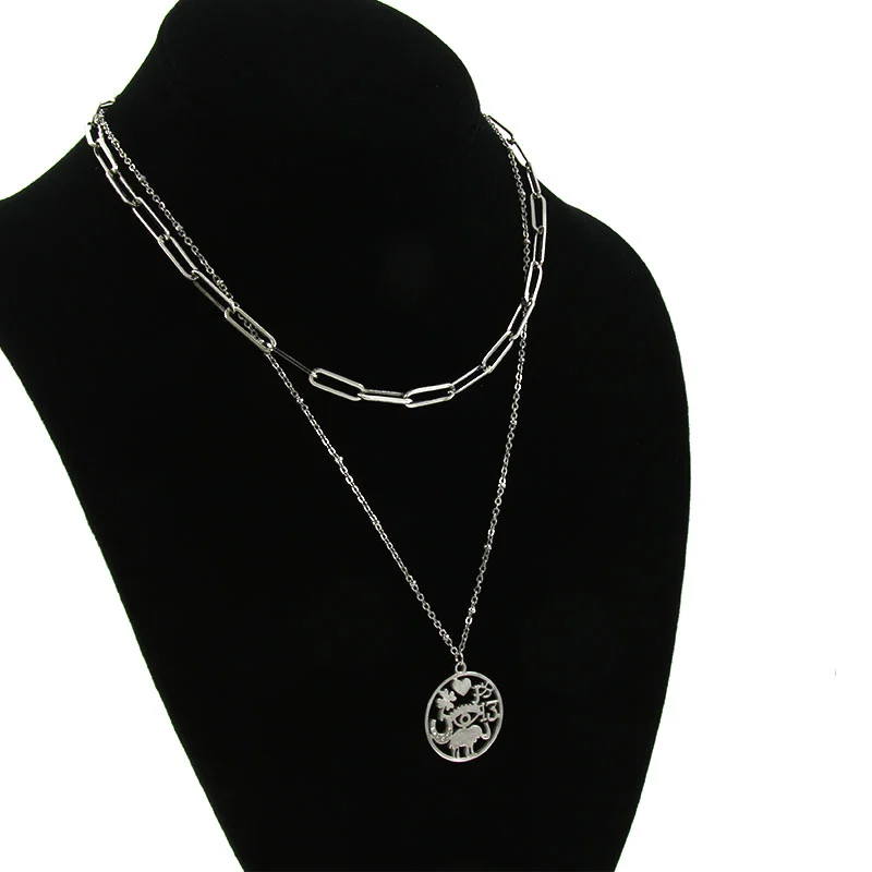 Collar Acero Plateado Largo Corbatero Amuletos de Suerte