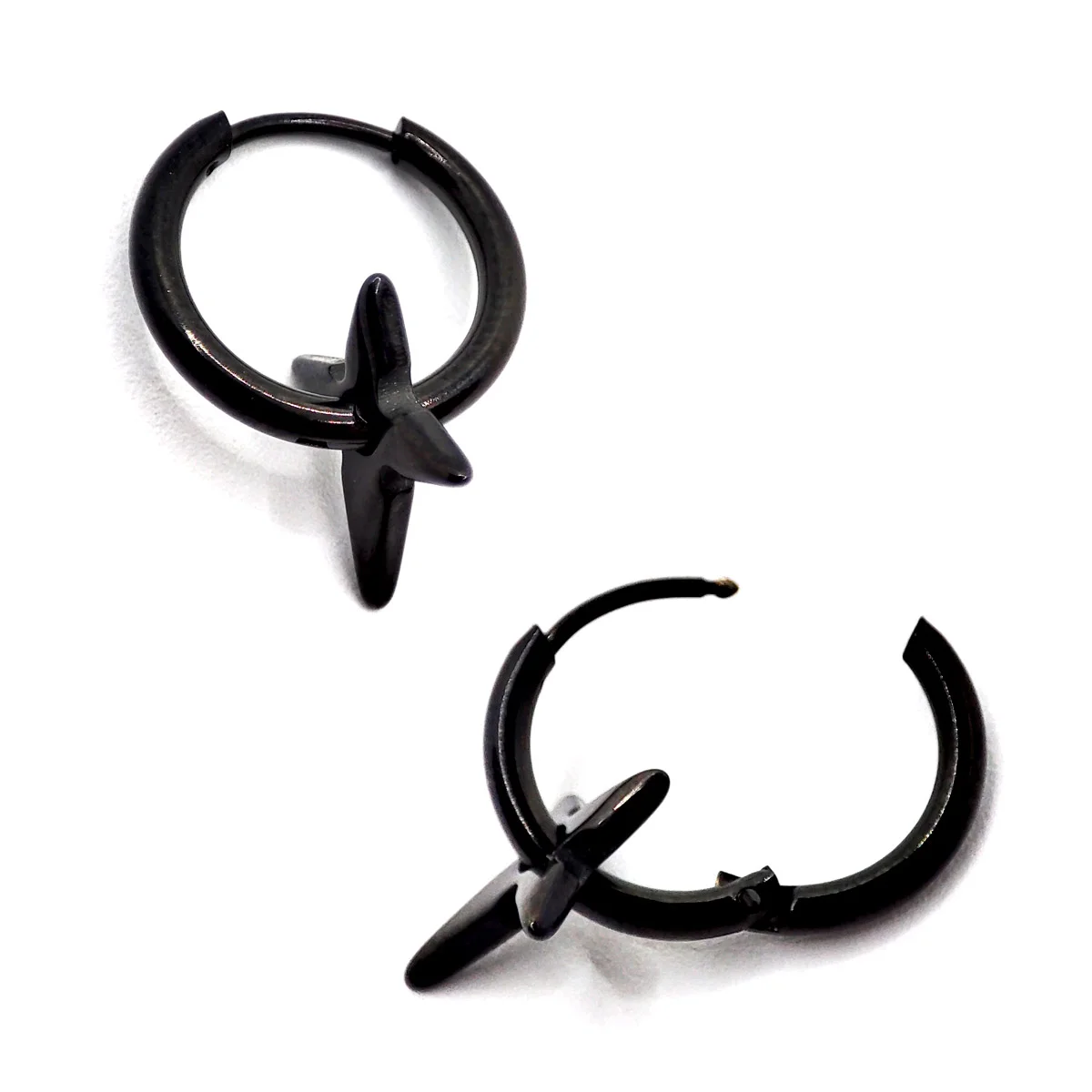 Aretes de Hombre Acero Inox Negro Cruz Ninja Shuriken