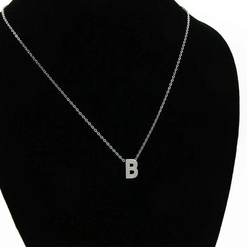 Collar Acero Inoxidable Plateado Letra B Pequeña Nice