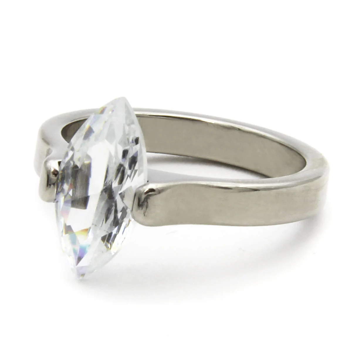 Anillo Acero Plateado Cocktail Zirconia Clara Rombo