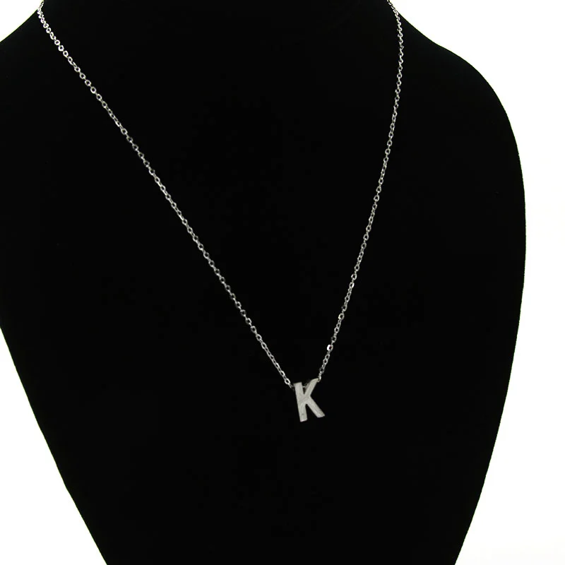 Collar Acero Inoxidable Plateado Letra K Pequeña Nice