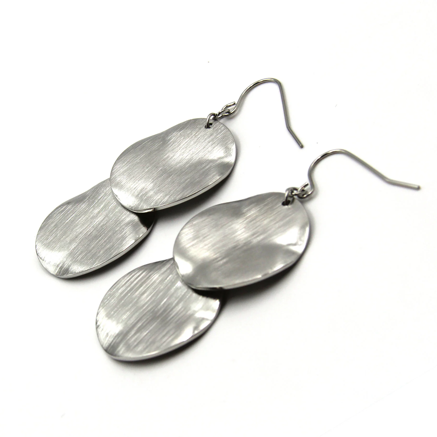 Aretes Acero Plateado Doble Circulo Cepillado Noche