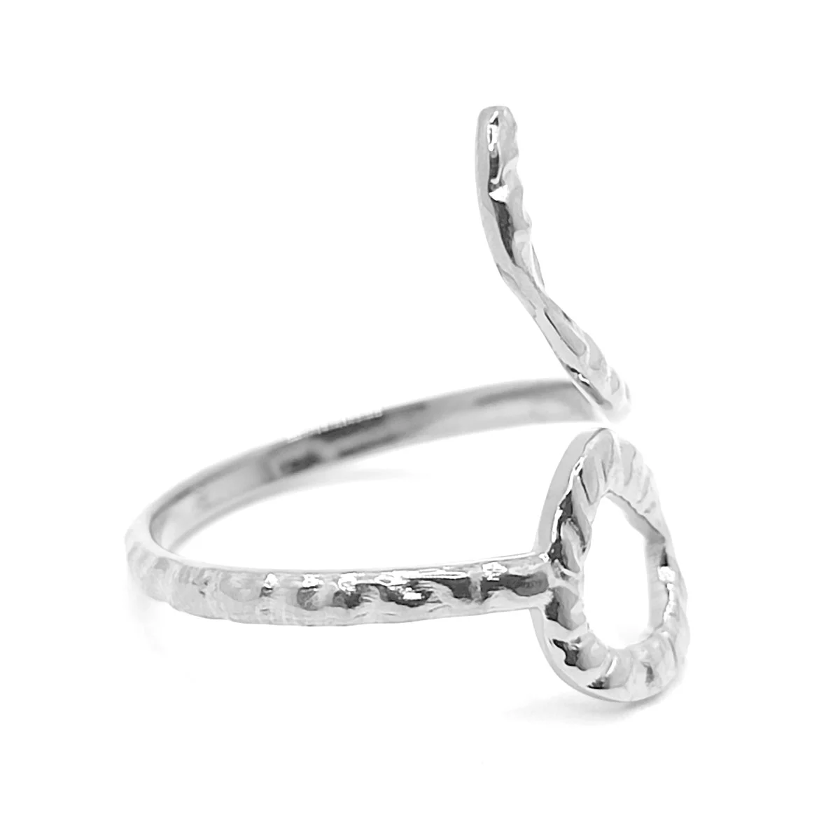 Anillo Acero Plateado Slim Delgado Martillado Ajustable