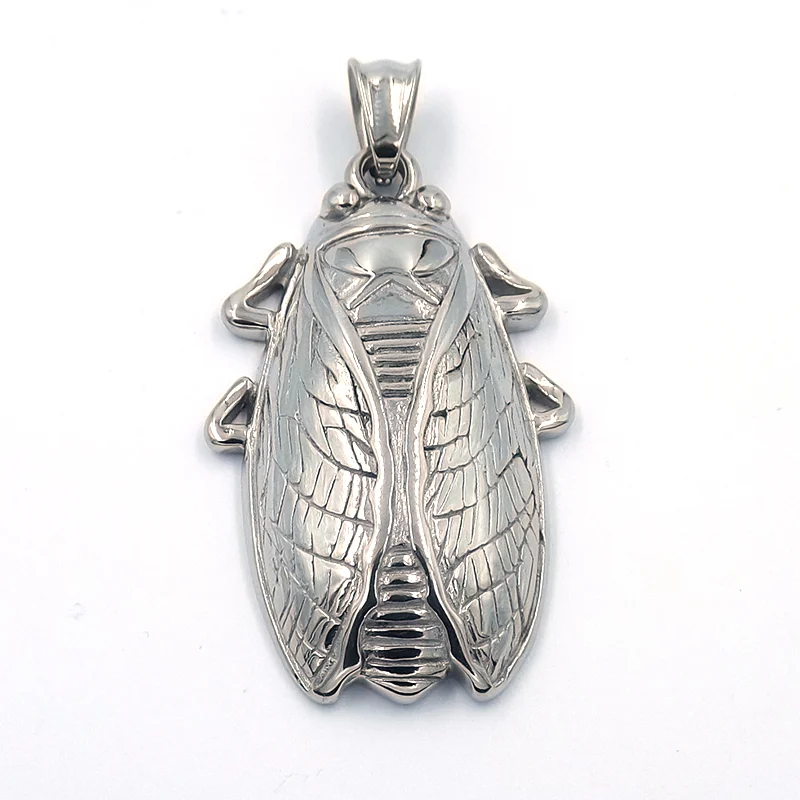 Dije de Acero Inox Plateado Insecto Cigarra