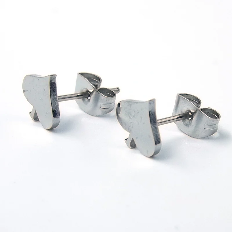 Aretes de Acero tipo Broquel Diseño Picas Plateadas