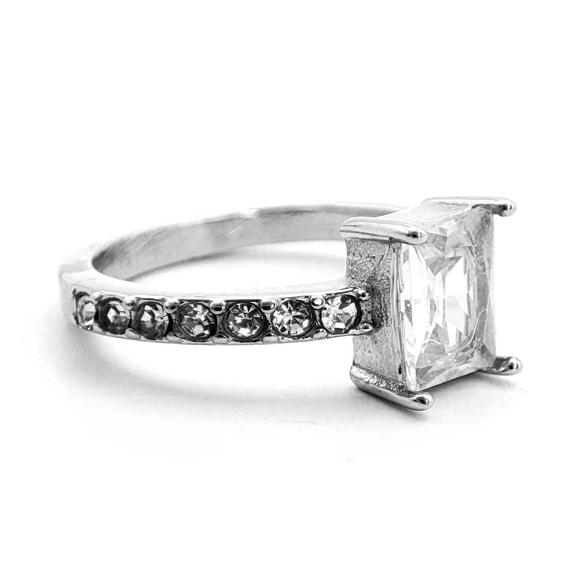 Anillo Acero Plateado Zirconia Rectangular Compromiso