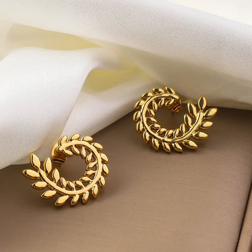 Aretes Acero Dorado Hojas Rama de Olivo en C Elegante