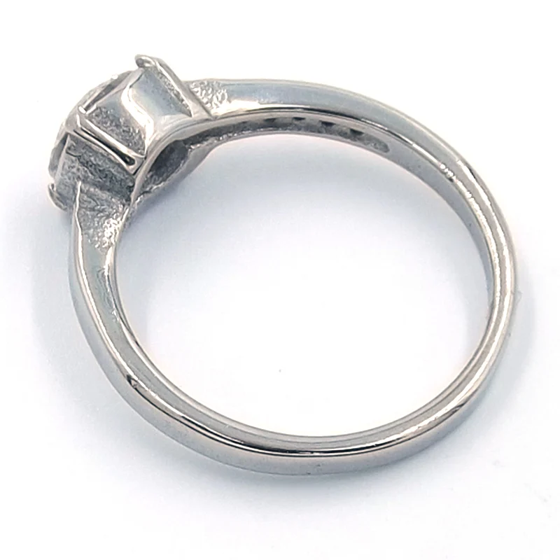 Anillo de Compromiso Acero Plateado Asimetri con Piedra