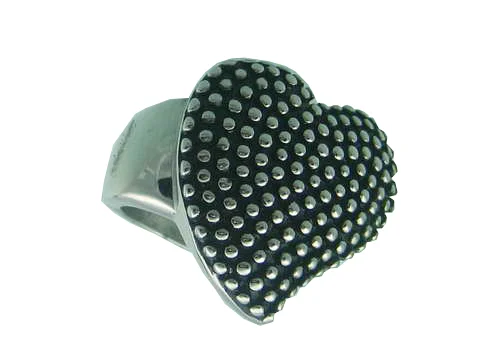 Anillo Grueso de Acero para dama Corazón con Puntos