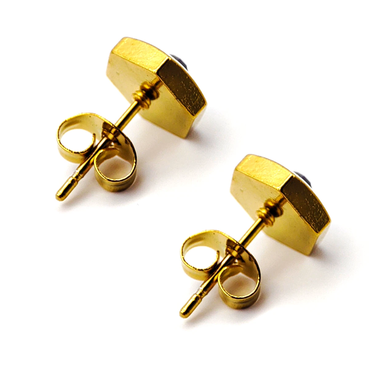 Aretes Acero Dorado Broquel Hexagonal Cristal Negro