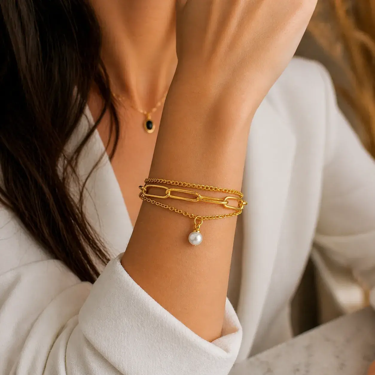 Pulsera Acero Dorado Triple Cadena Perla Pequeña