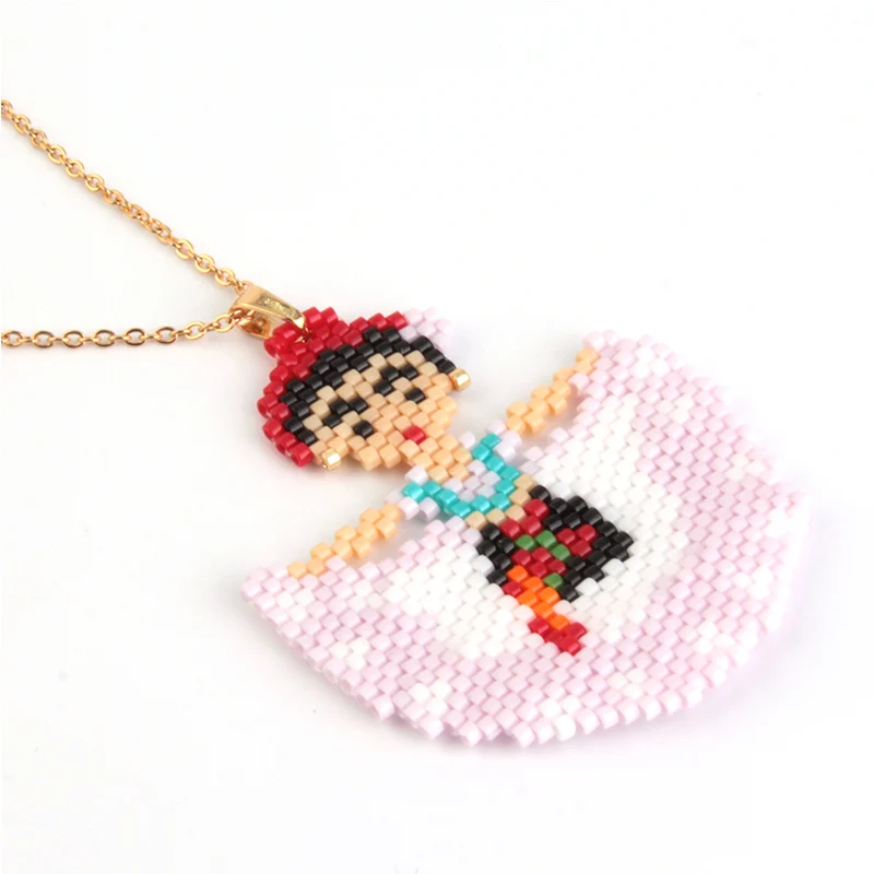 Collar Acero Dorado Tipo Miyuki Traje Típico Rosa
