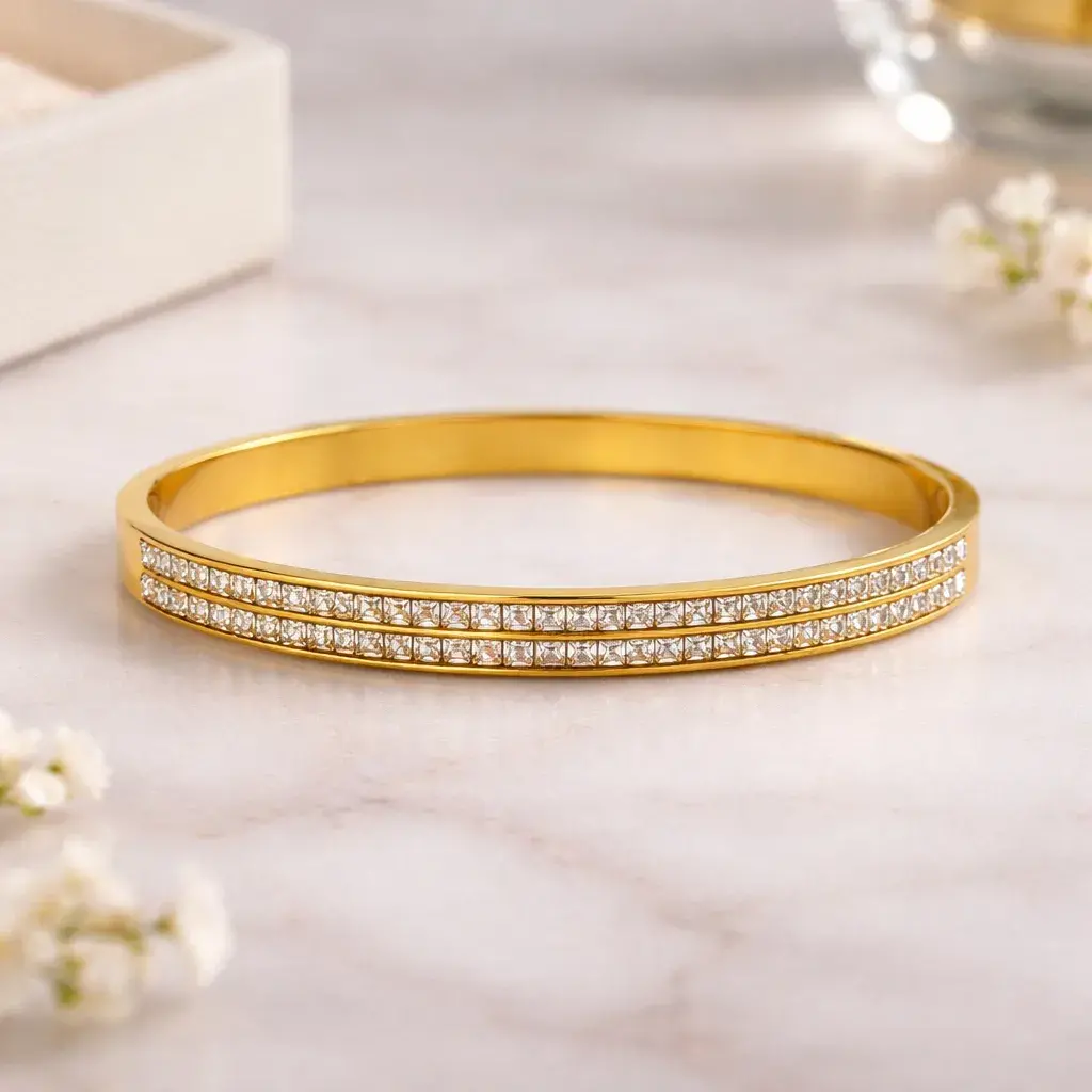 Pulsera Acero Dorado Doble Fila de Cristales Cuadrados