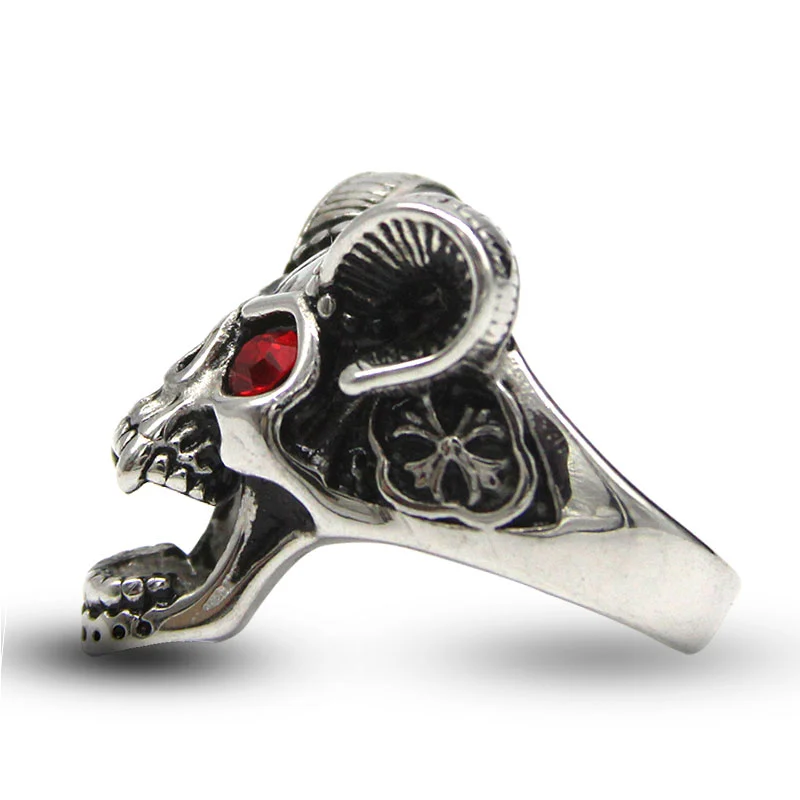 Anillo Acero Inox Calavera Plateada Cuernos Ojos Rojos