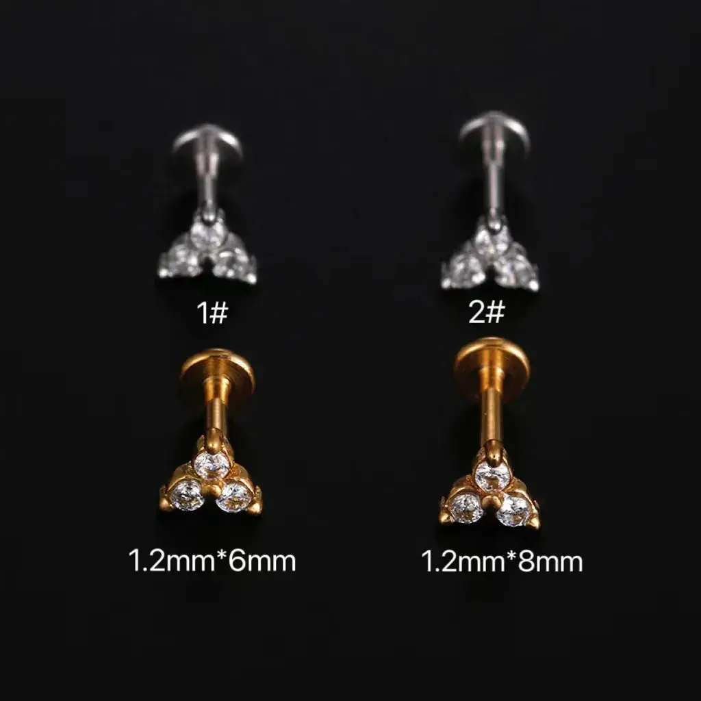 Piercing de Oreja Acero Triangulo Tres Zirconias Claras