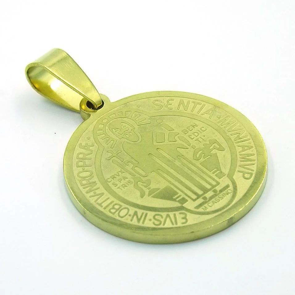 Dije de Acero Medalla Dorada San Benito 23mm