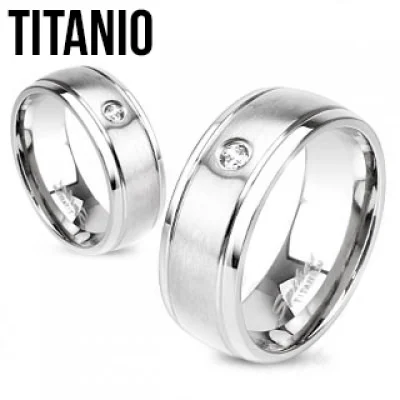 Anillo de Titanio Diseño Argolla Clasica con Zirconia