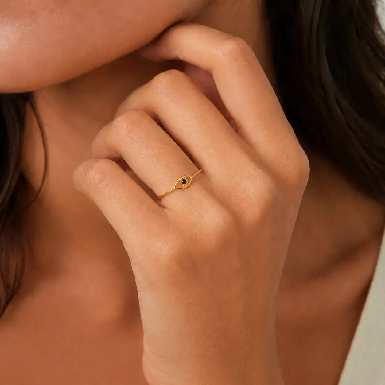 Anillo Acero Dorado Ojo Pupila Cristal Negro Ajustable