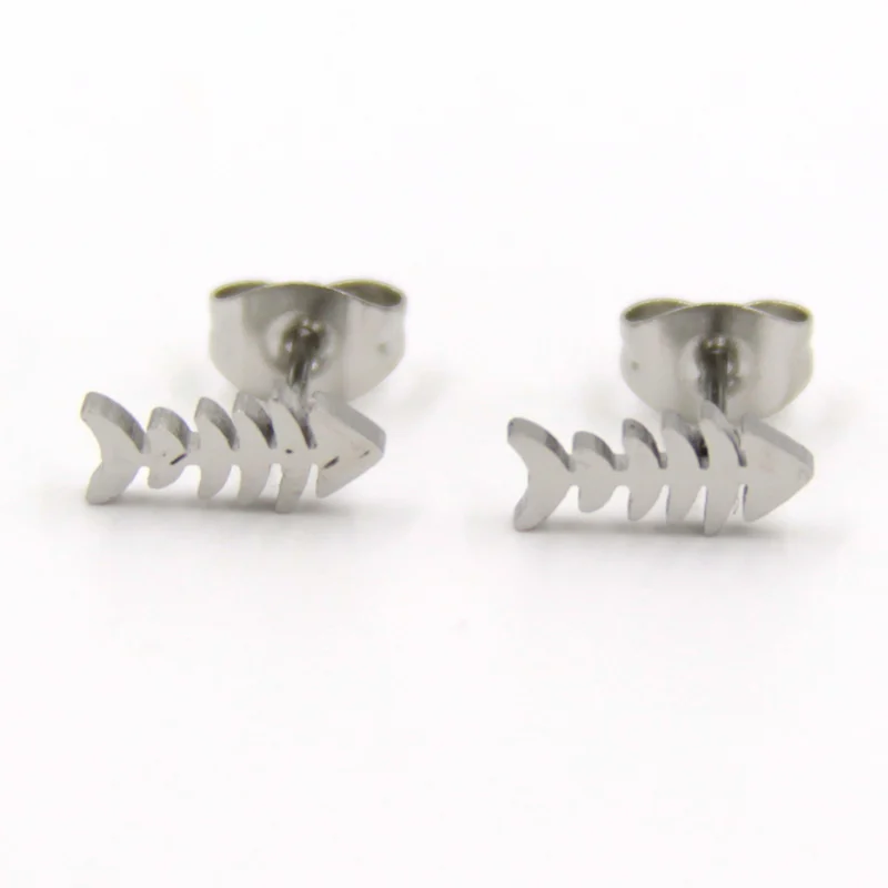 Aretes Tipo Broquel Acero Plateado Esqueleto de Pescado