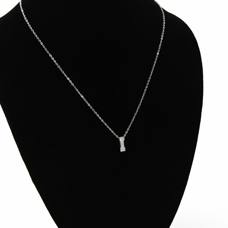 Collar Acero Inoxidable Plateado Letra I Pequeña Nice