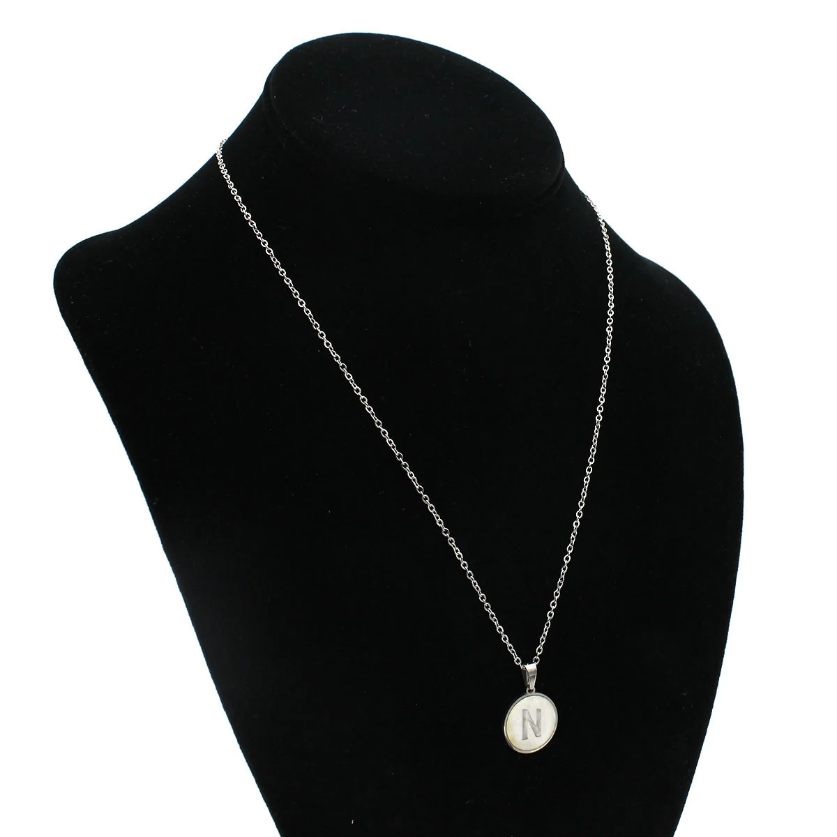 Collar Acero Plateado Circular Letra N Madre Perla