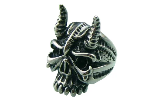 Anillo de Acero Grueso Calavera con Cuernos